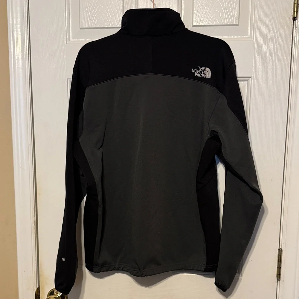 The North Face Men’s Black and Gray Performance Jacket Full‎ Zip Size Large